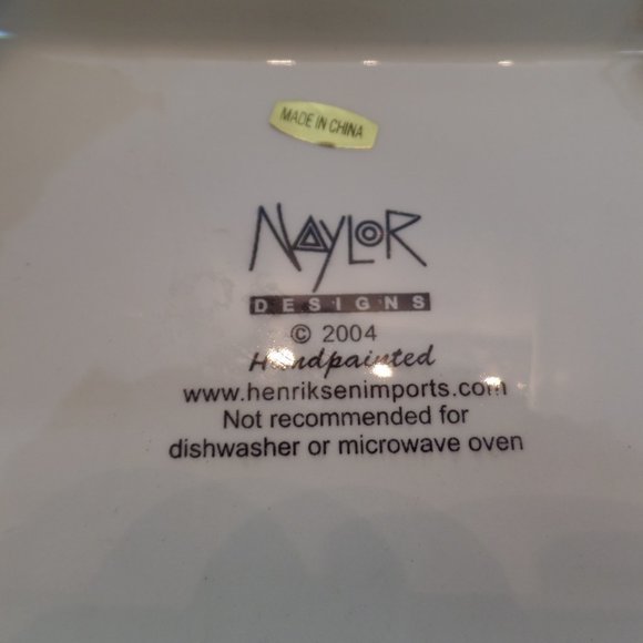 Naylor Designs 2004 Hand Painted Ceramic Hanging Plate 13.5" L X 9.5" T Lady Sip - Picture 11 of 12